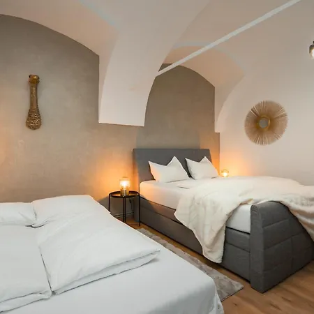 Апартаменты Noor - Golden Mood Or Cinema Luxe Грац