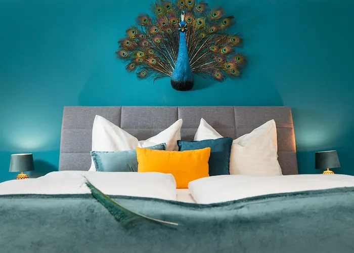 Noor - Golden Mood Or Cinema Luxe Graz