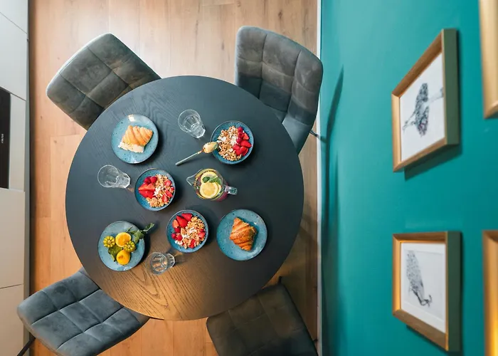 Apartment Noor - Golden Mood Or Cinema Luxe